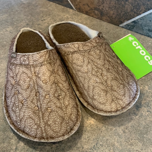 CROCS Shoes Crocs Classic Cable Knit Slippers Stuccowalnut Roomy